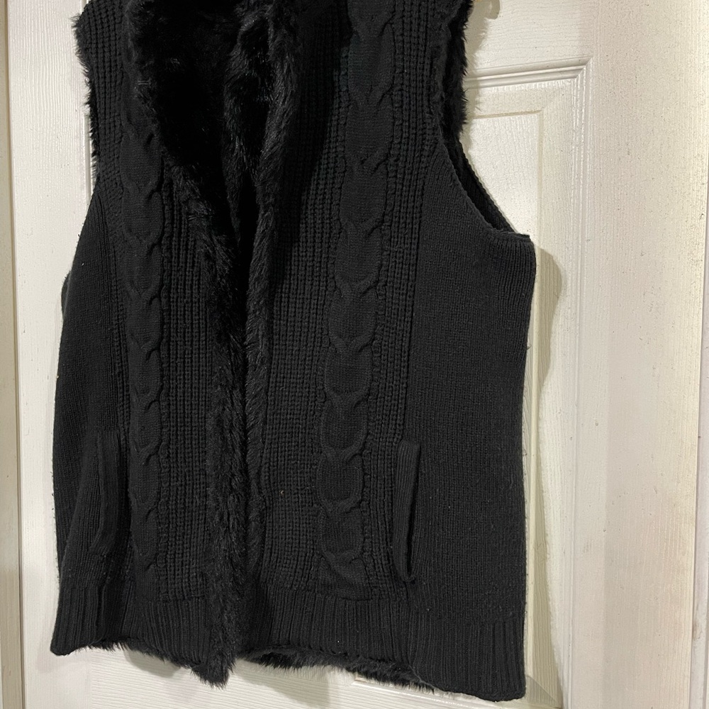 Vest - Picture 6 of 7